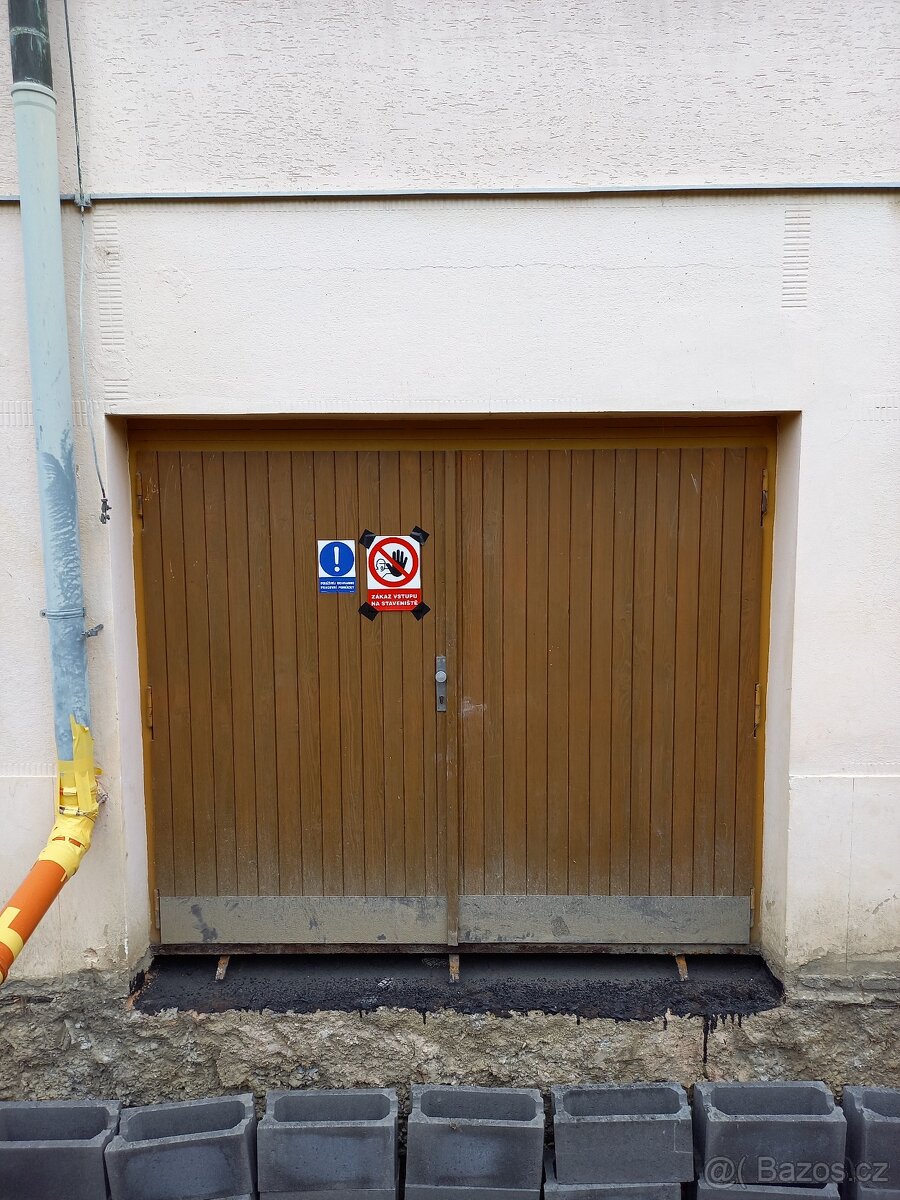 Prodám garážová vrata