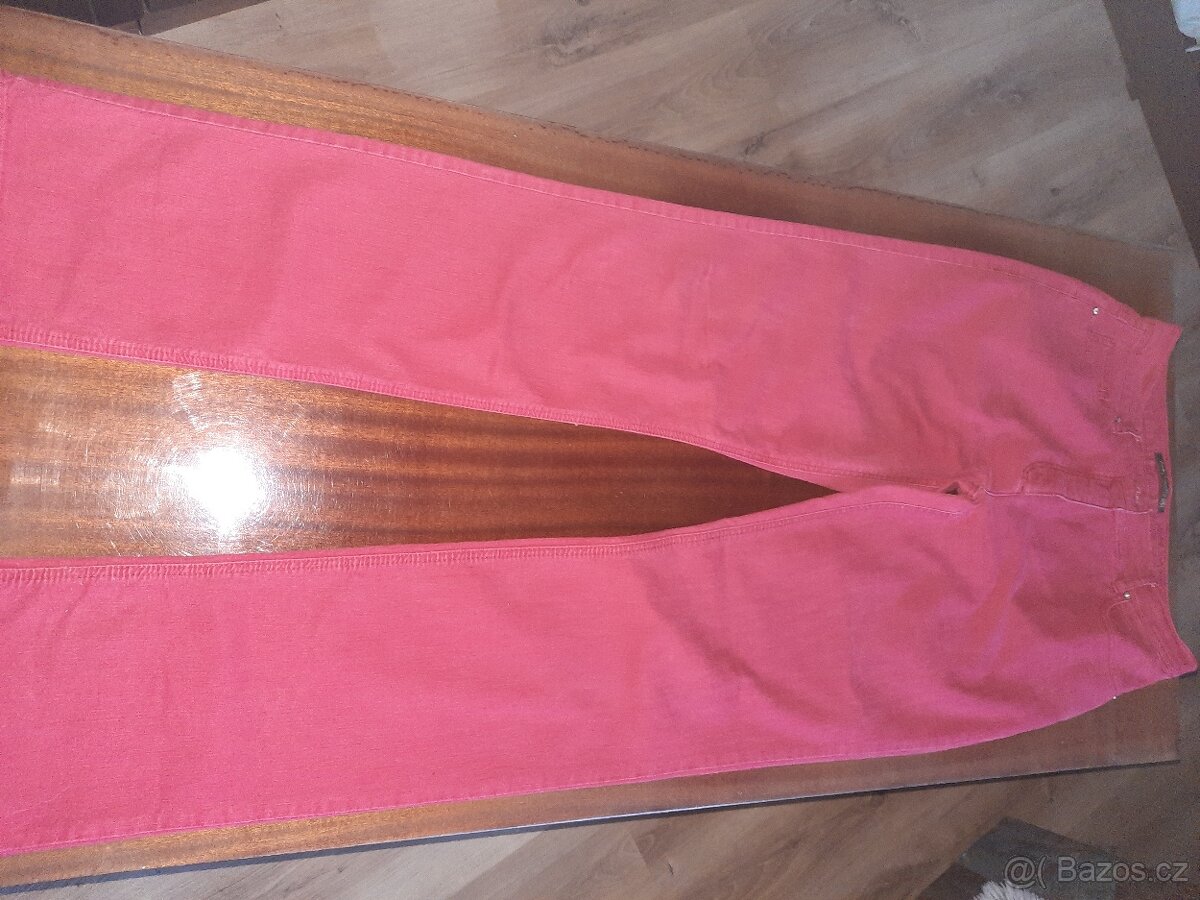 Rifle červené
