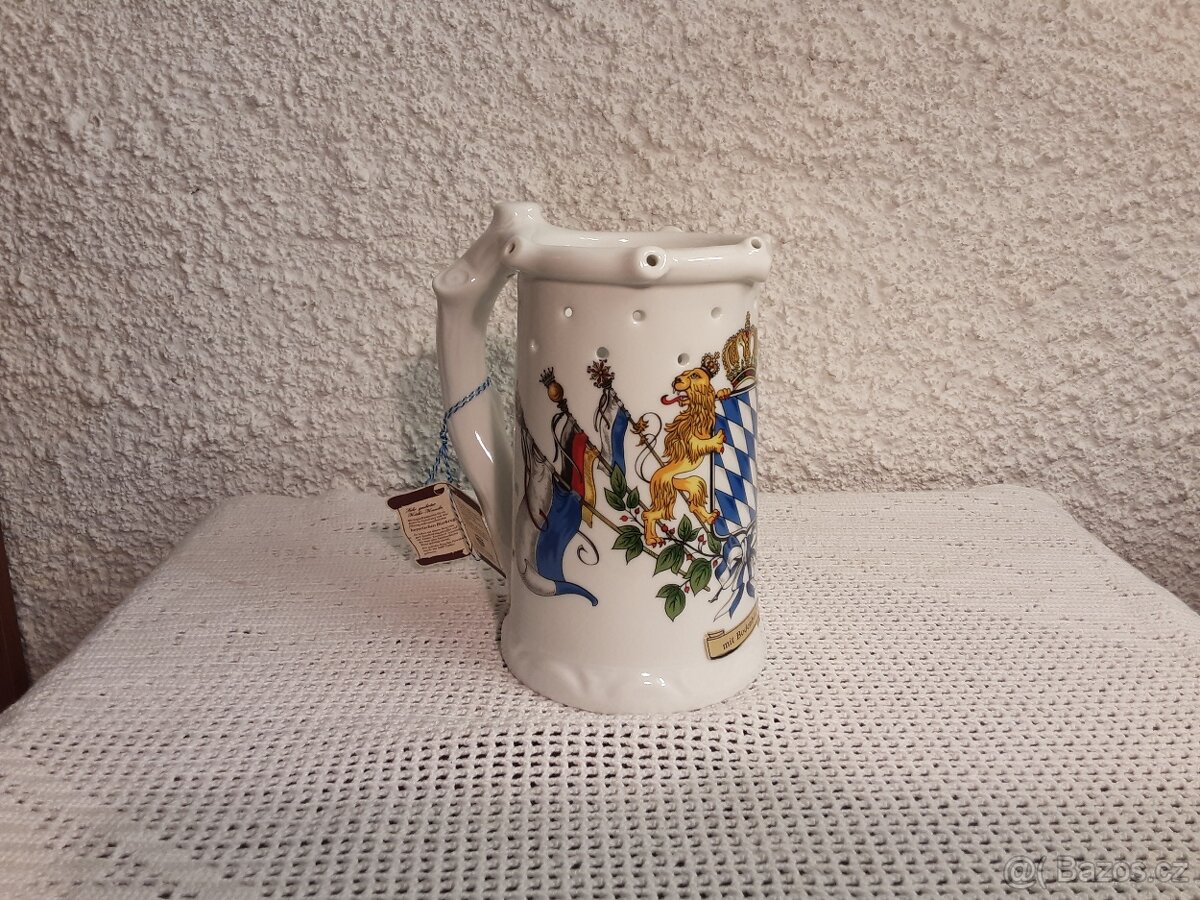 Porcelánový žertovný korbel s průsvitkou