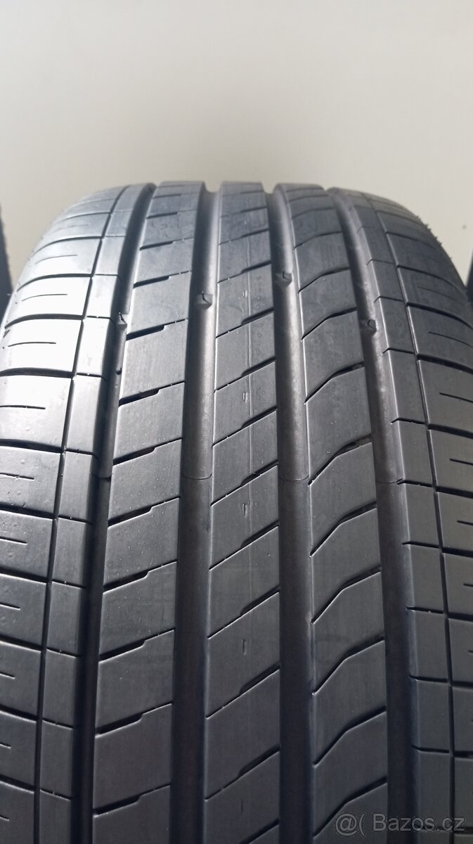 245(45R18 -NEXEN -letní