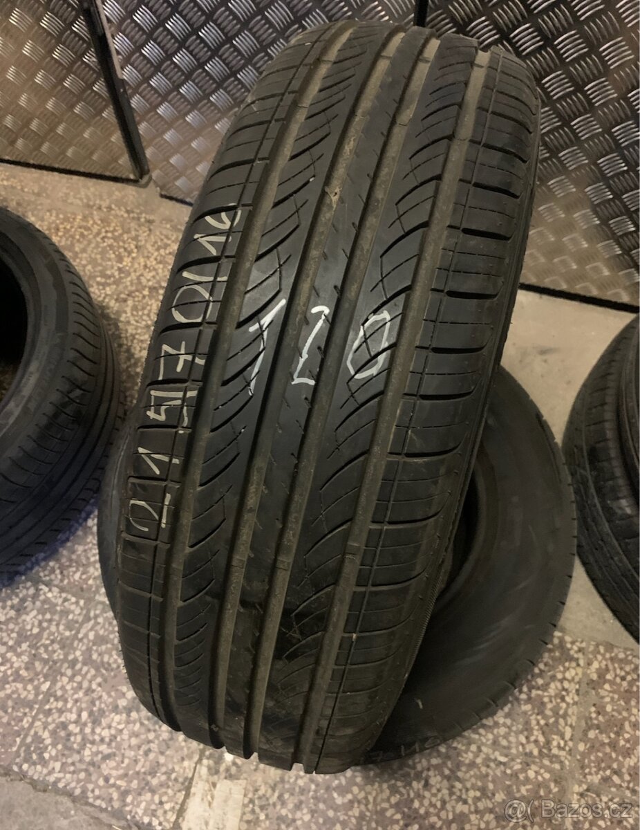 Letní pneu 215/70/16 100H