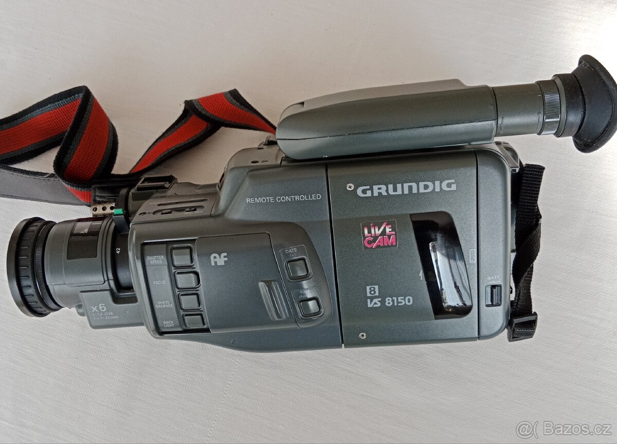 Kamera Grundig + příslušenství + taška