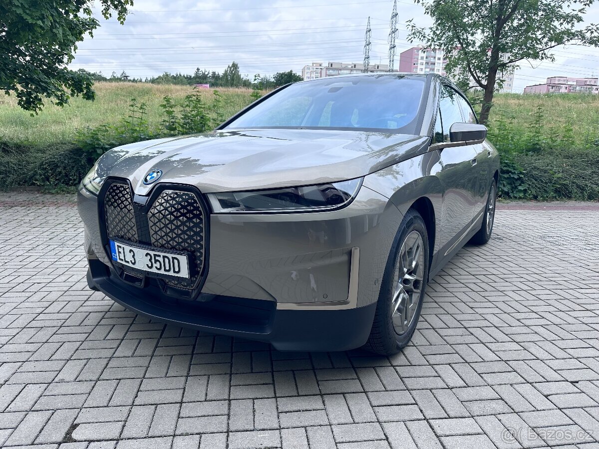 BMW iX 40