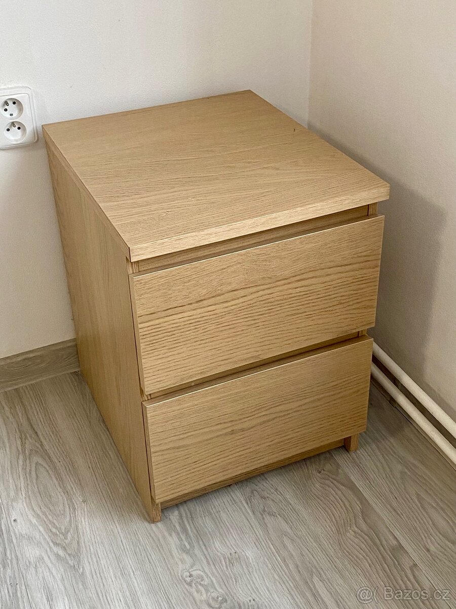 Noční stolek Ikea Malm