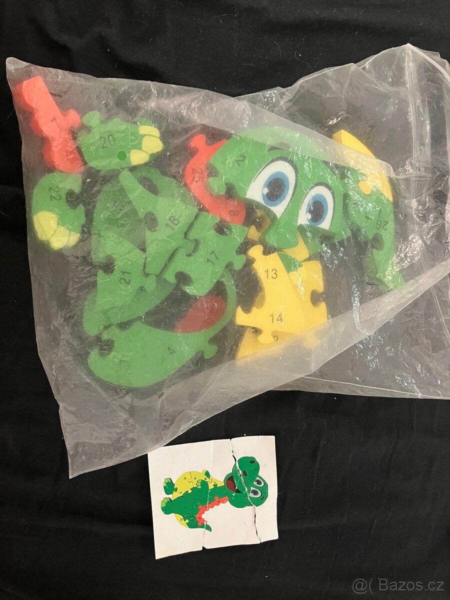 Puzzle drevene dinisaurus