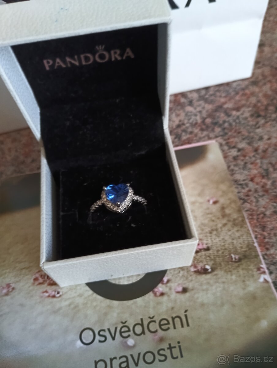 Prstýnek Pandora se srdíčkem v.54