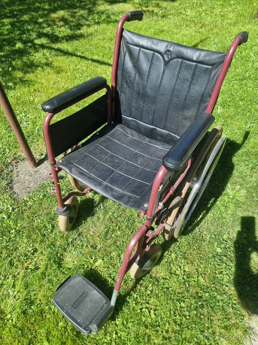 Prodám invalidní vozík MEYRA viz foto.