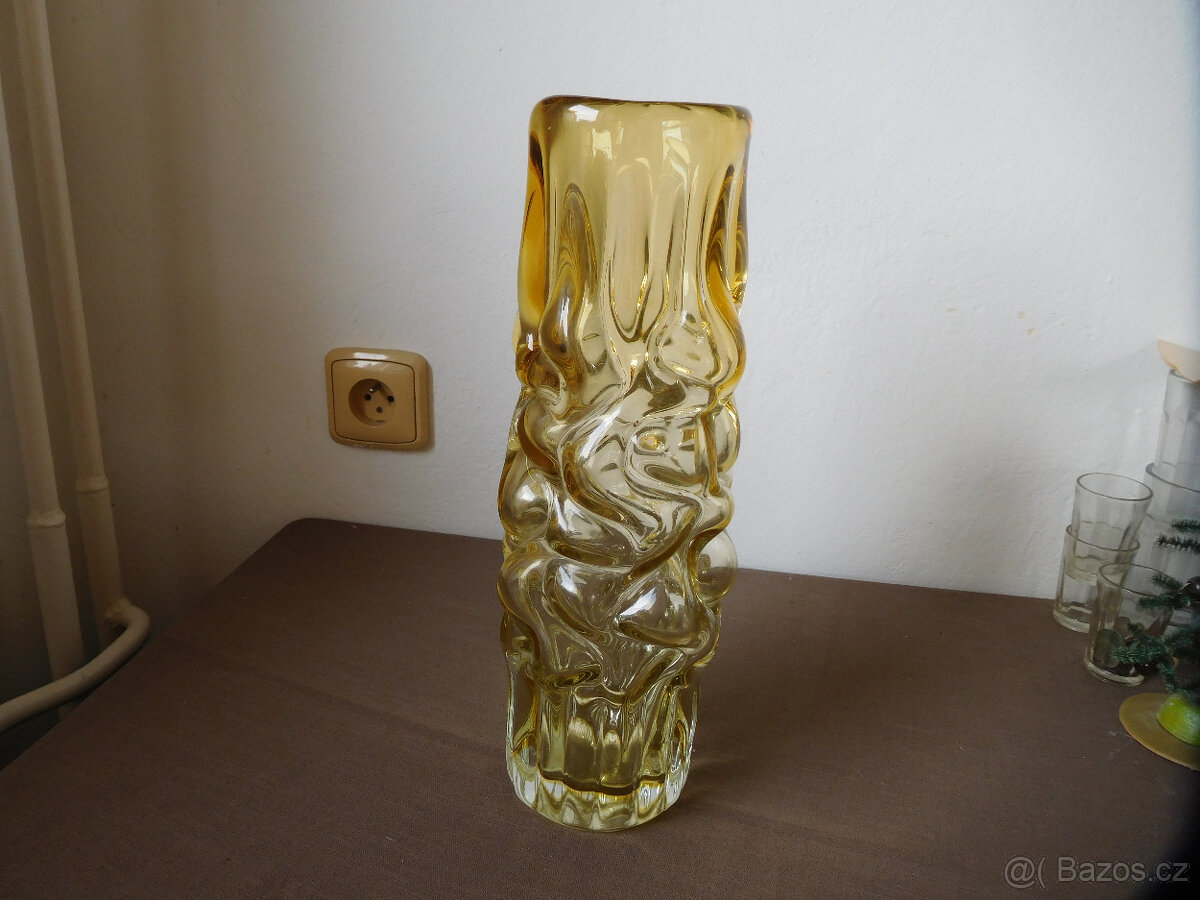 VÁZA - PAVEL HLAVA - MOZEK - HUTNÍ SKLO