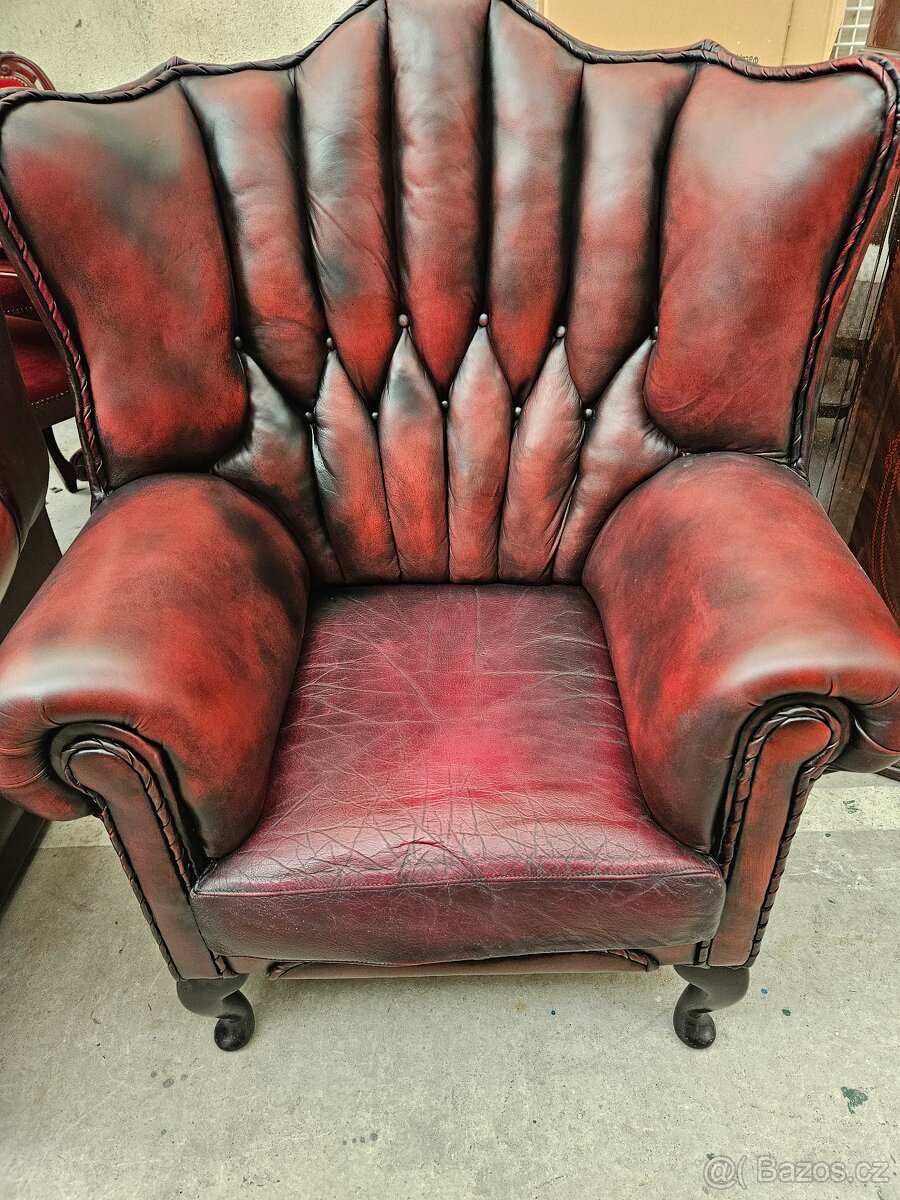 KRESLO V ŠTÝLE CHESTERFIELD,KOŽENÉ DVOJFAREBNÉ