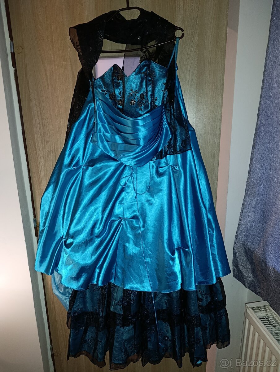 Plesové/maturitní šaty