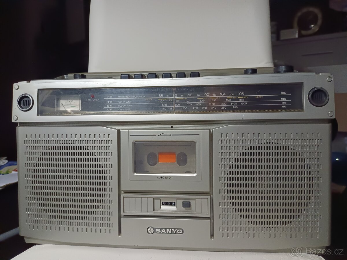 Sanyo M9922L retro kazeťák Japan