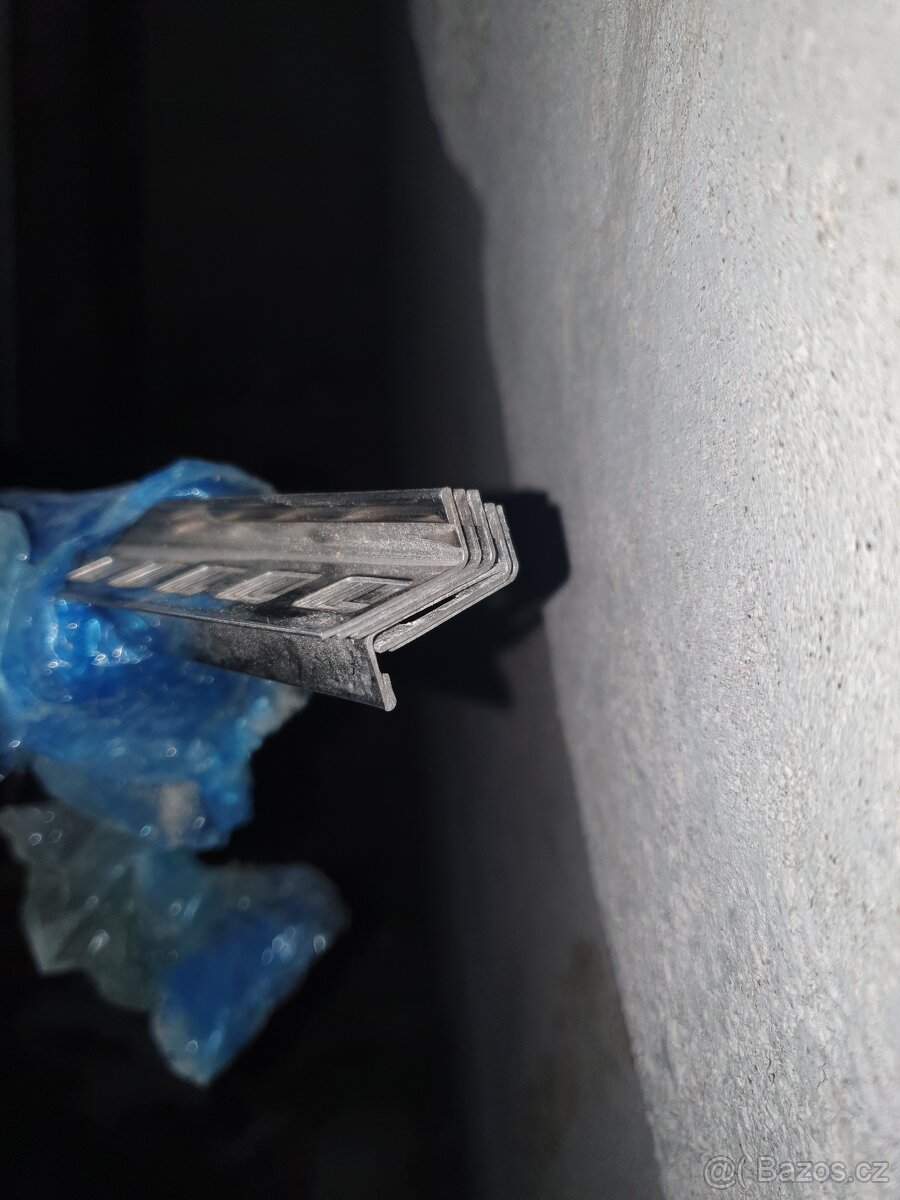 NEREZOVÉ UKONČOVACÍ LIŠTY