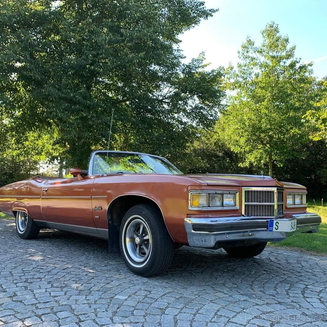 Pontiac Grand Ville cabrio - prodáno podobný na objednávku