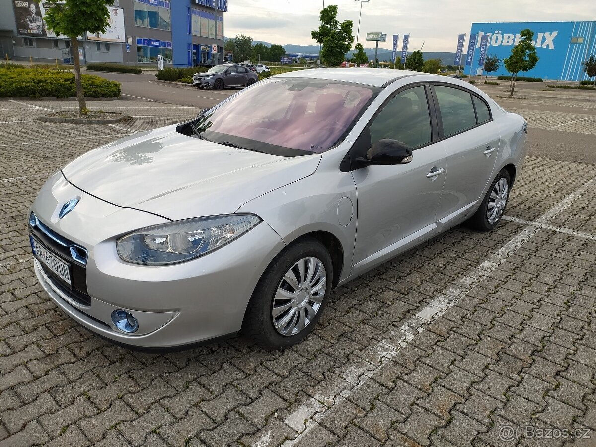 Elektromobil Renault Fluence Z.E. r.v.2012, dojazd 50km