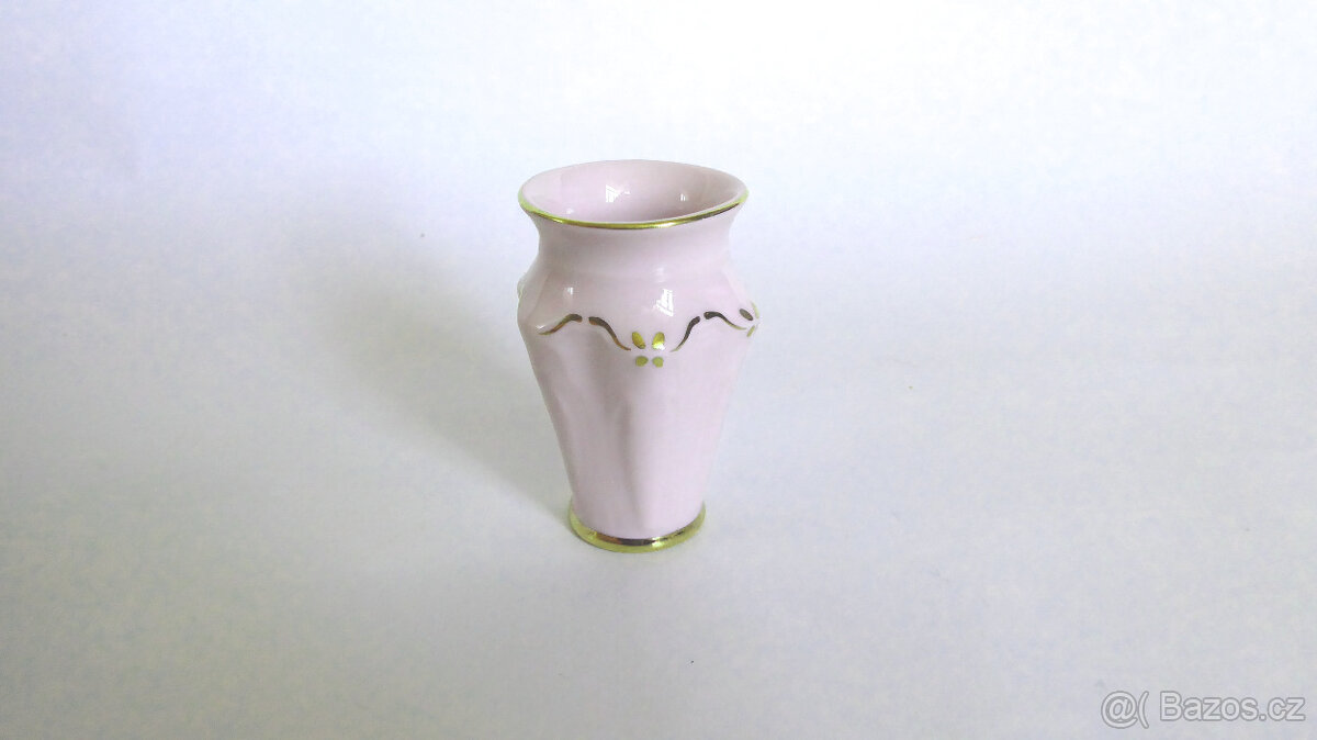 992_ Vázička, růžový porcelán, retro, cca 1980