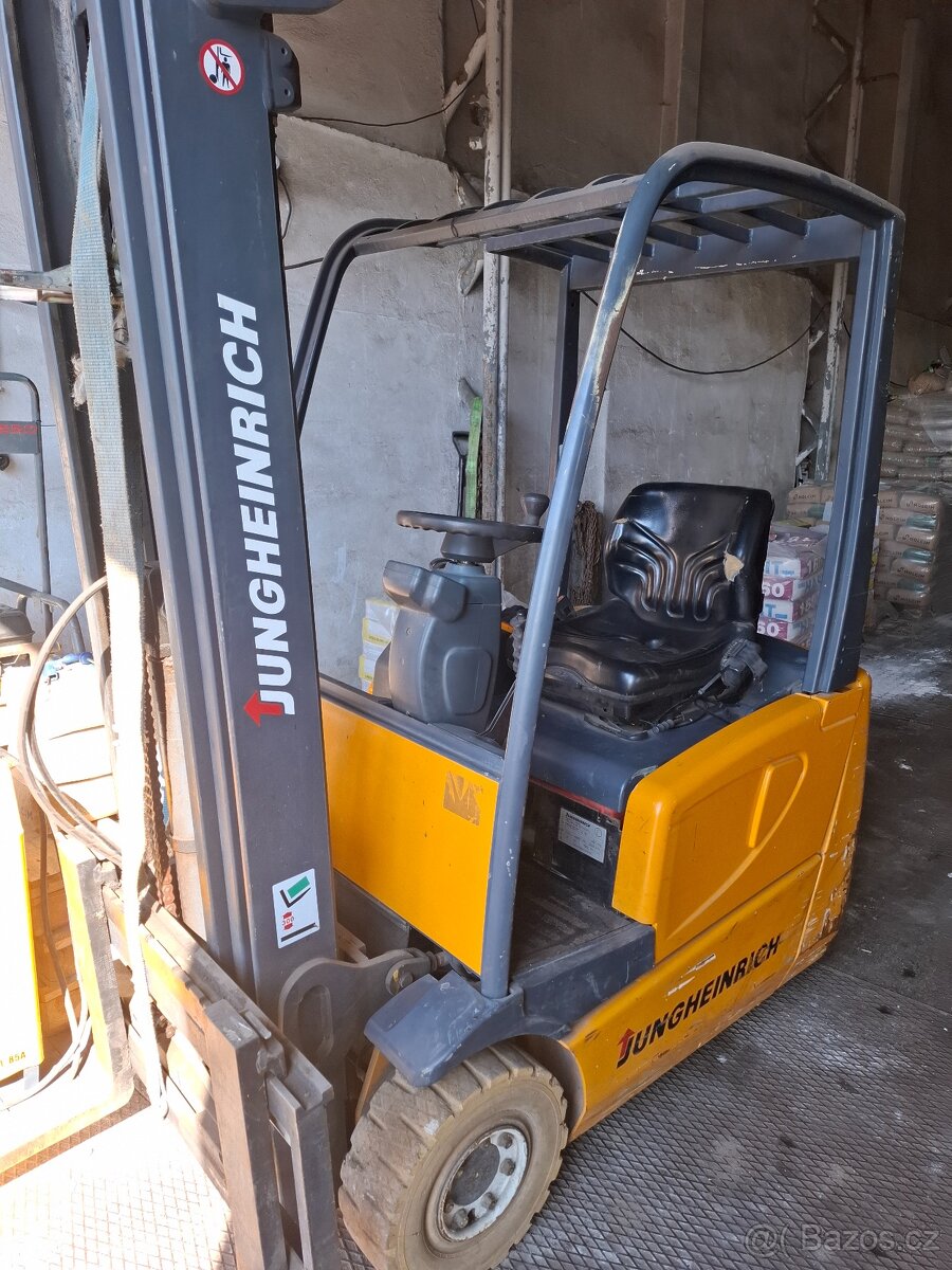 JUNGHEIINRICH SJ 4 0980