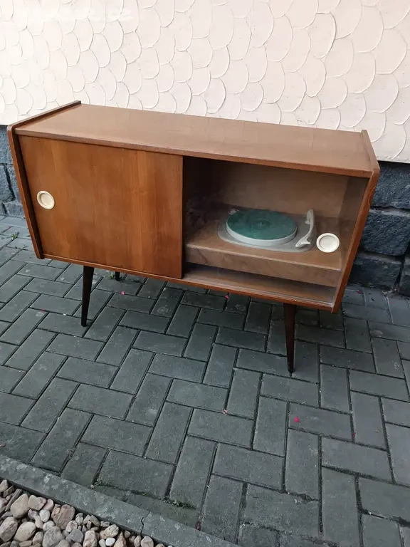 Retro hrací skříň SUPRAPHON , starý gramofon