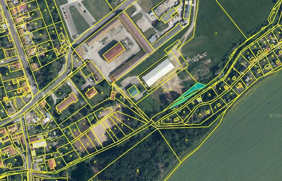 Veleň pozemky 454 m2