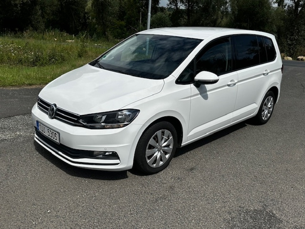 VW Touran 2.0TDi 110kw, r.2017, automat, rozvody, klima