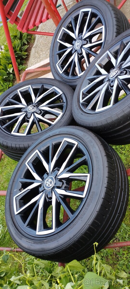 Toyota Corolla 1,8 hybrid