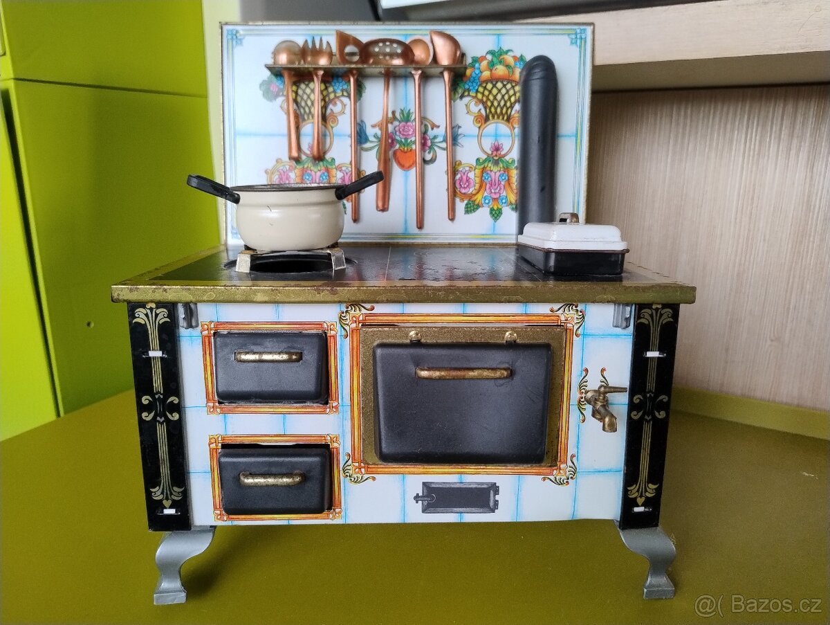 staré hračky, postavičky