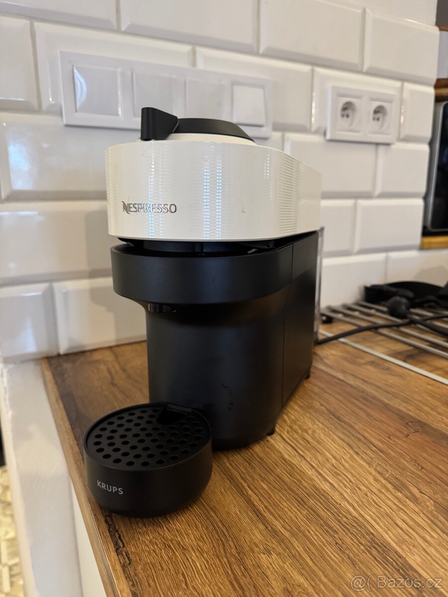 Kávovar Nespresso Vertuo Pop bílý
