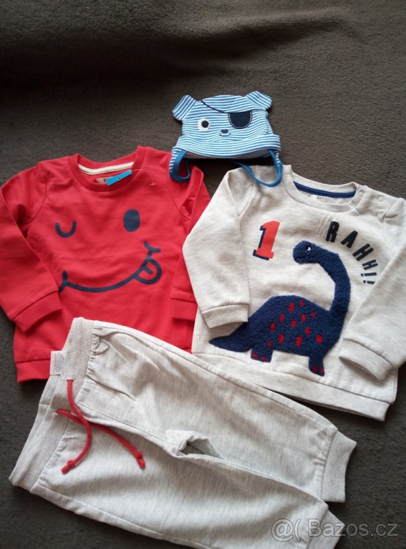 Dětské oblečení vel. 74