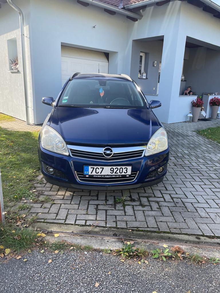 Opel Astra H caravan, 1.6 benzin