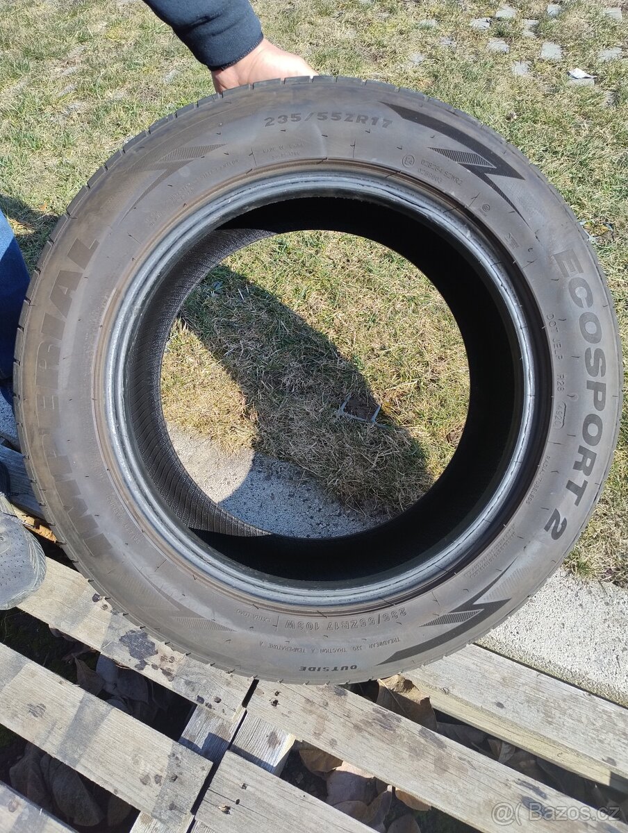 Letní pneu 235/55 R17