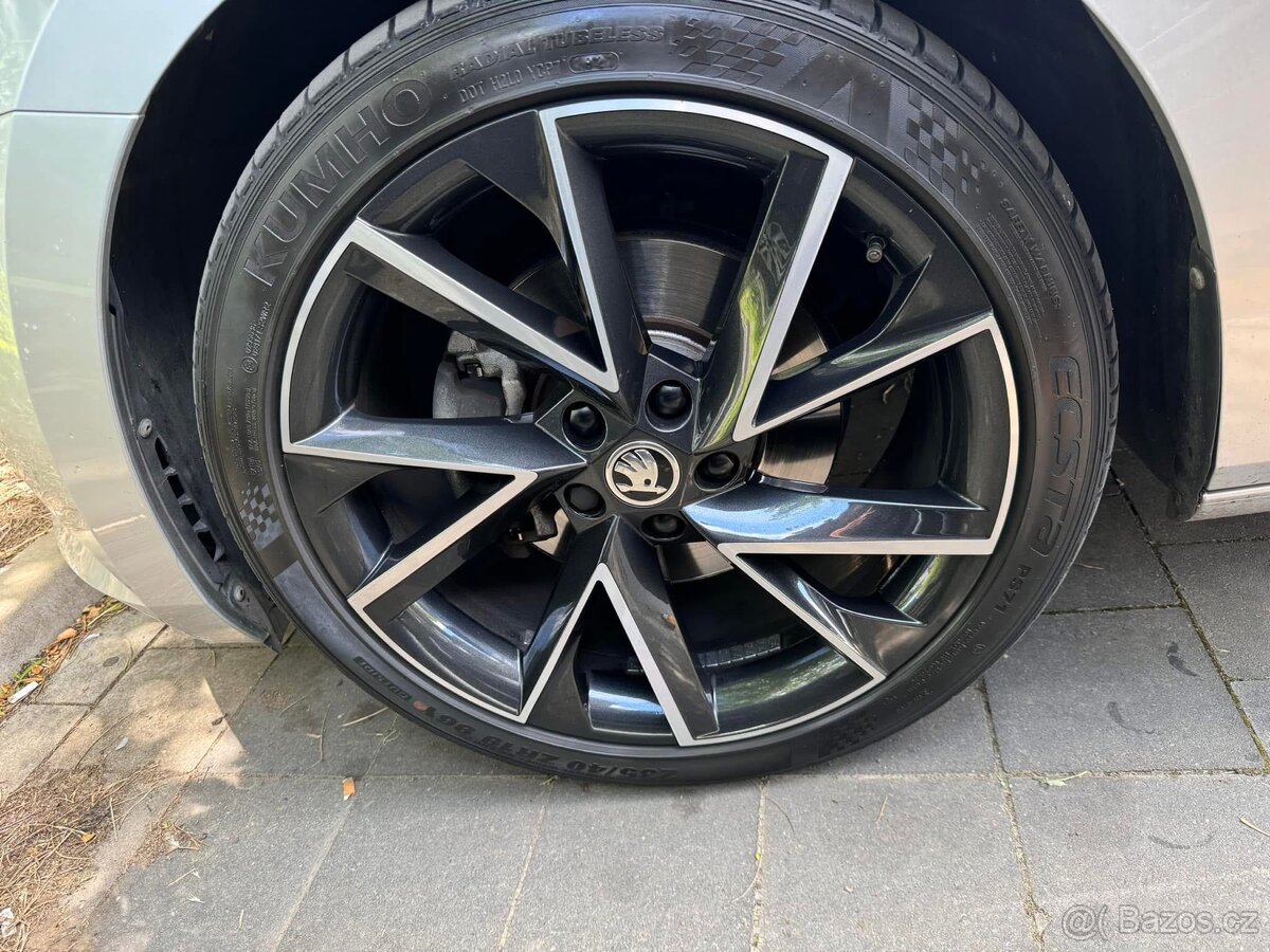 Vega R19 Škoda