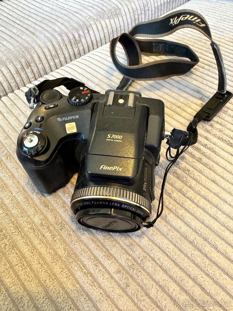 Fujifilm Finepix S7000