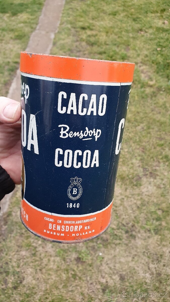 Stará plechovka asi kakao