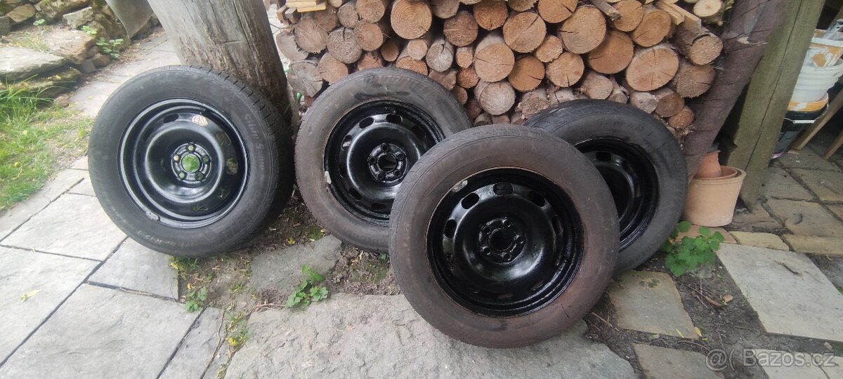 Plechové disky a zimní gumy Škoda Octavia 1