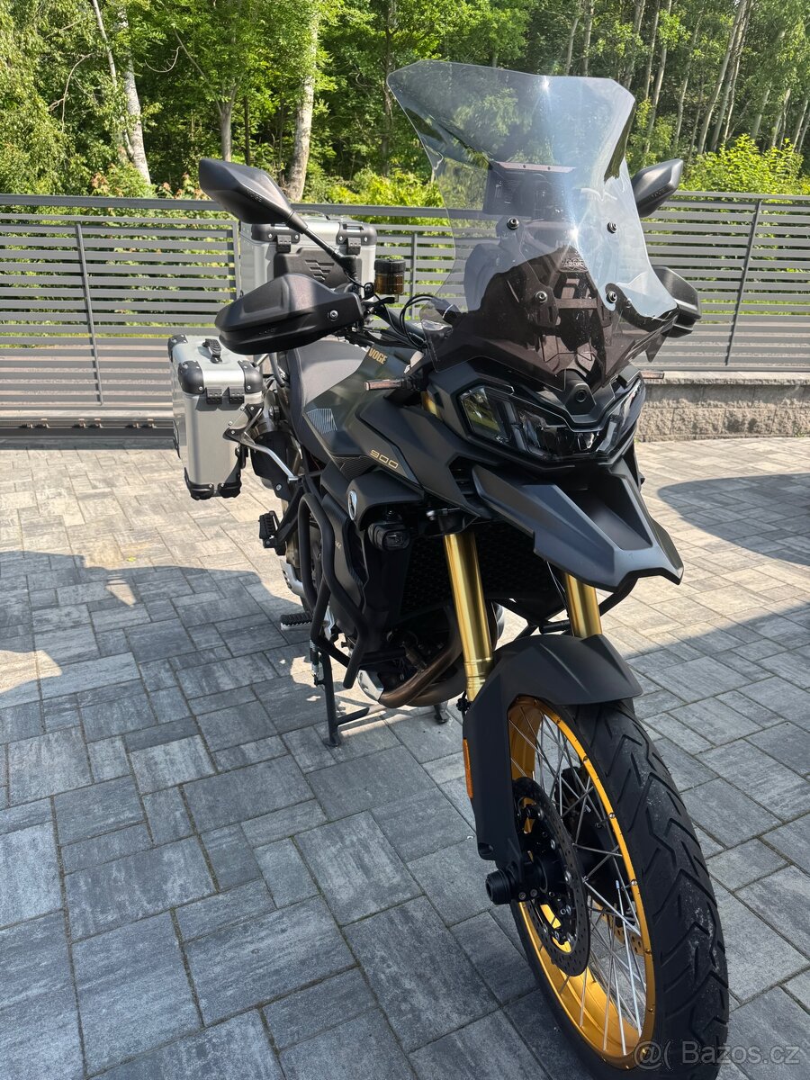 VOGE 900DSX