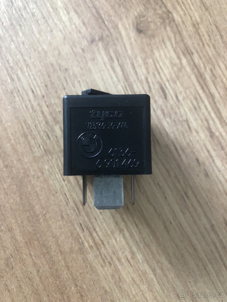 BMW Multifunkční Relay black 4-pin
