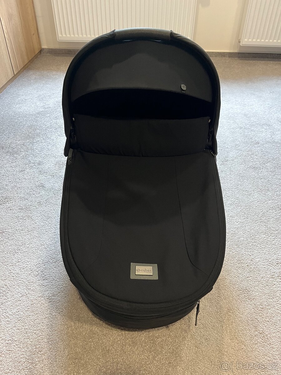 Hluboká korba Cybex Priam Deep Black model 2023