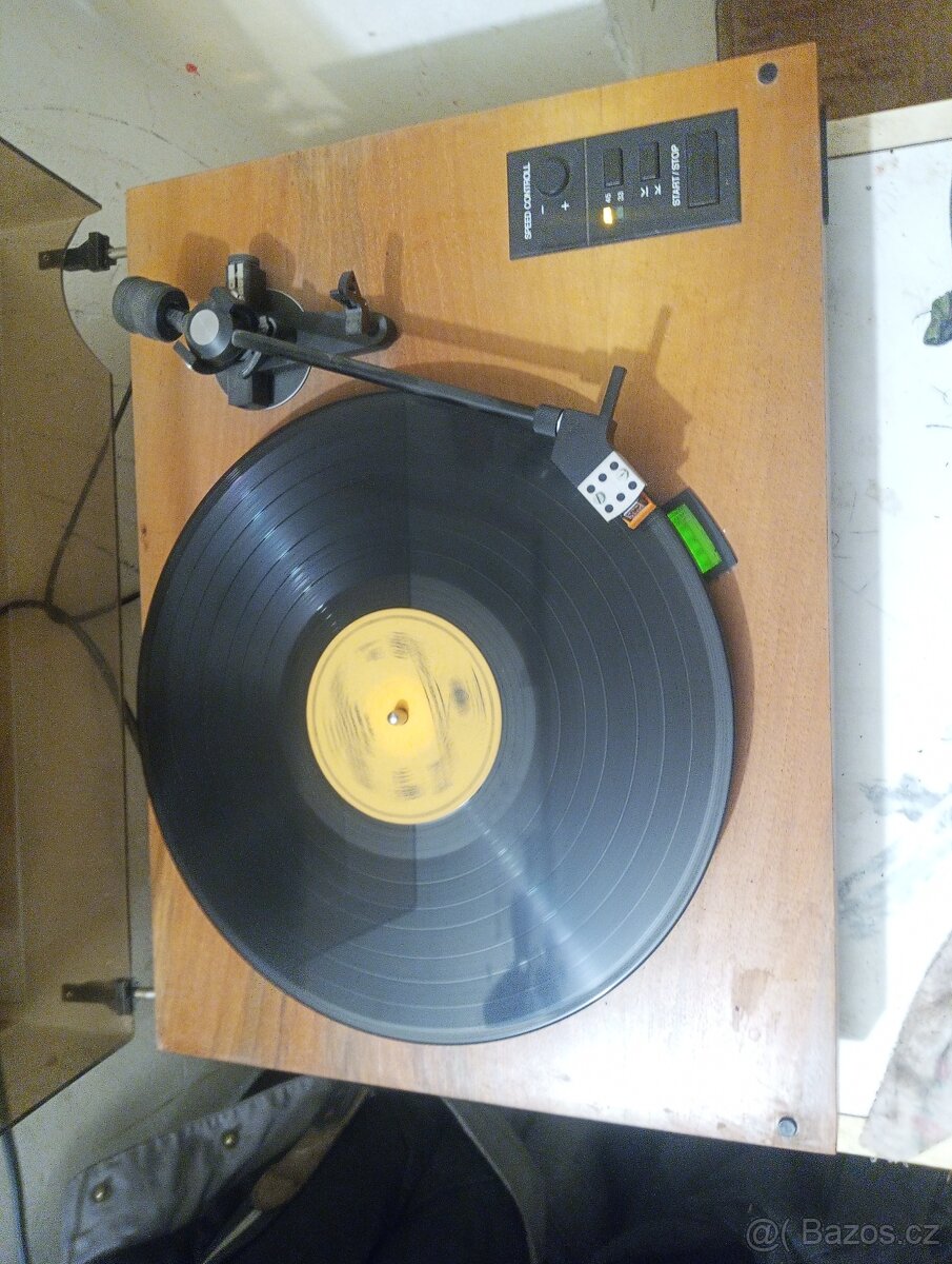 Gramofon Tesla NC 452 + zesilovač Proxima