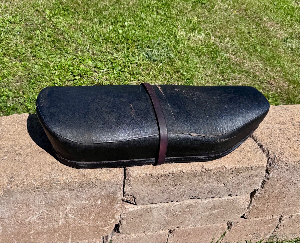 Jawa panelka, ČZ - sedlo lavice
