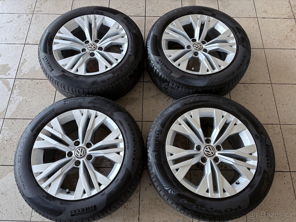 Kompletní originální sada VW Passat Alltrack B8 17"