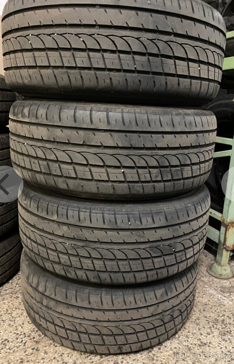 Prodám 4ks letní gumy 235/35/19 pekný dezén, aj po 2ks
