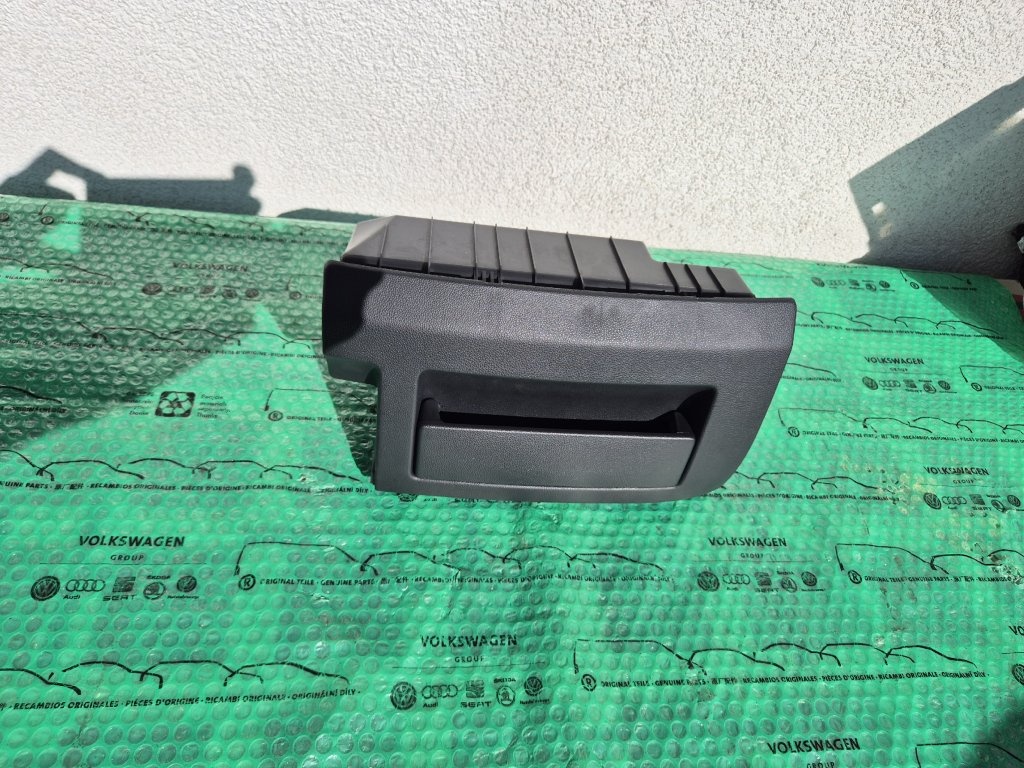 Škoda Fabia I odkládací schránka