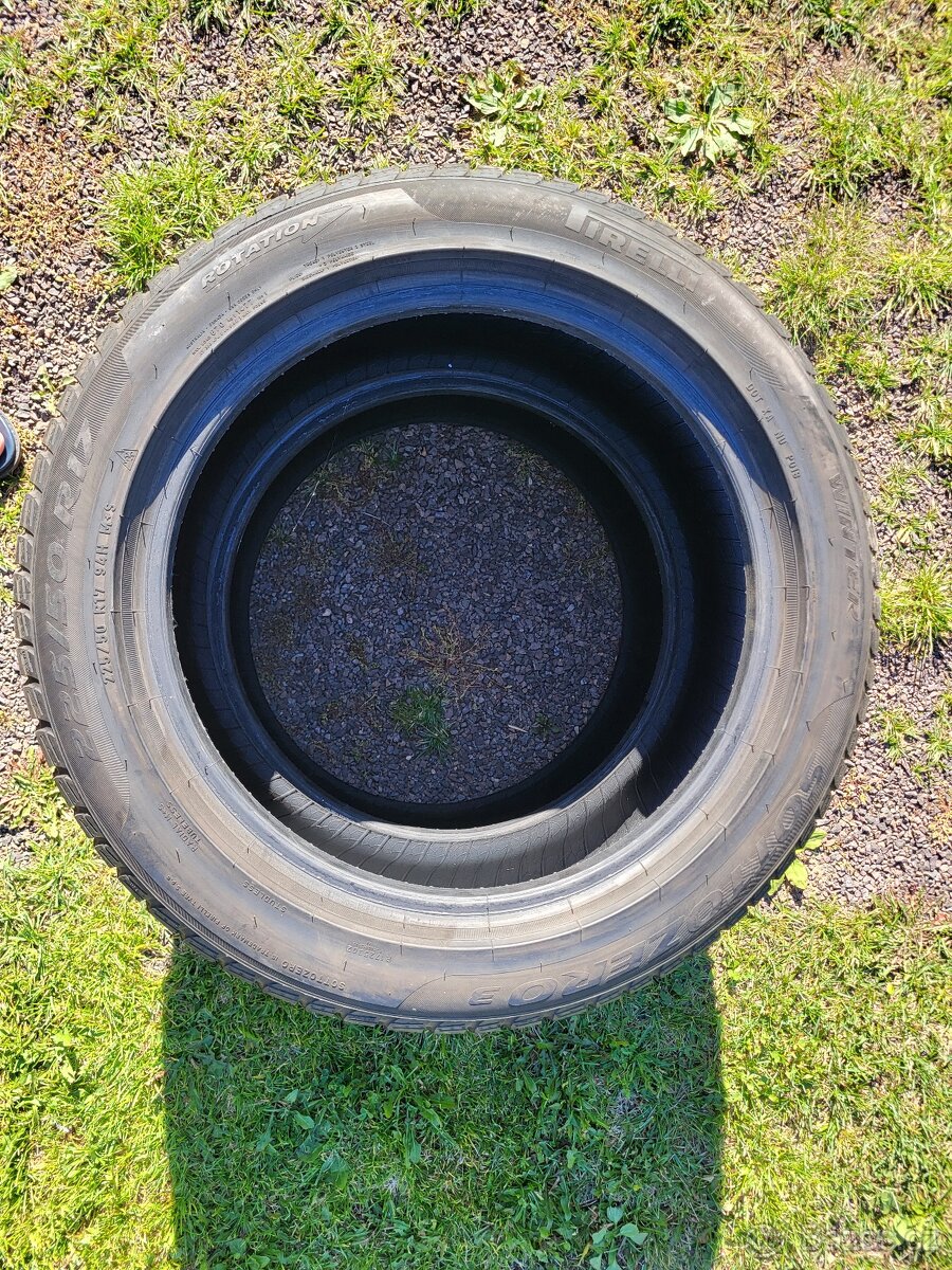 Prodám 2x pneumatiky Pirelli 225/50 R17 94H zimní 6,5mm