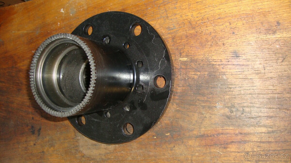 AVIA - Náboj prednej nápravy s ABS