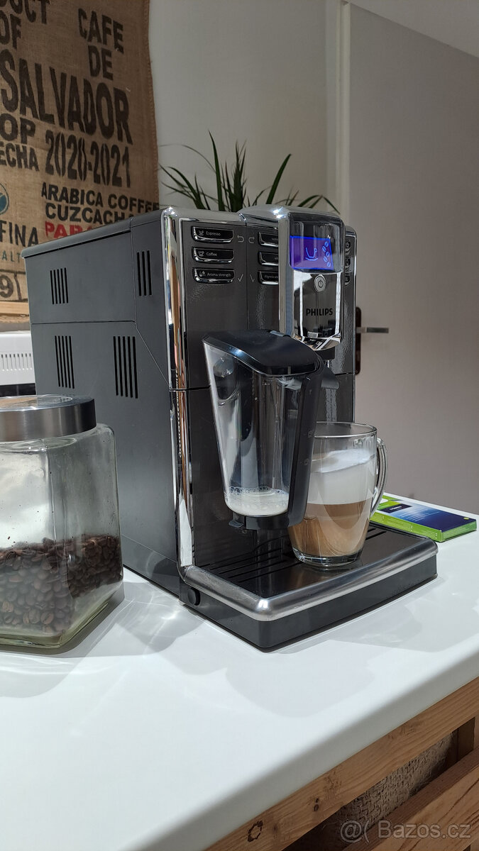 Automatický kávovar Philips na zrnkovou kávu