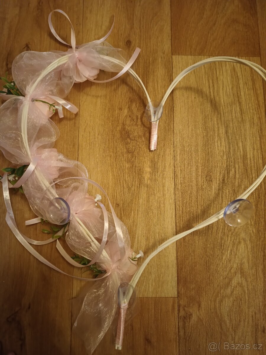 Svatební výzdoba - malá růžová růže