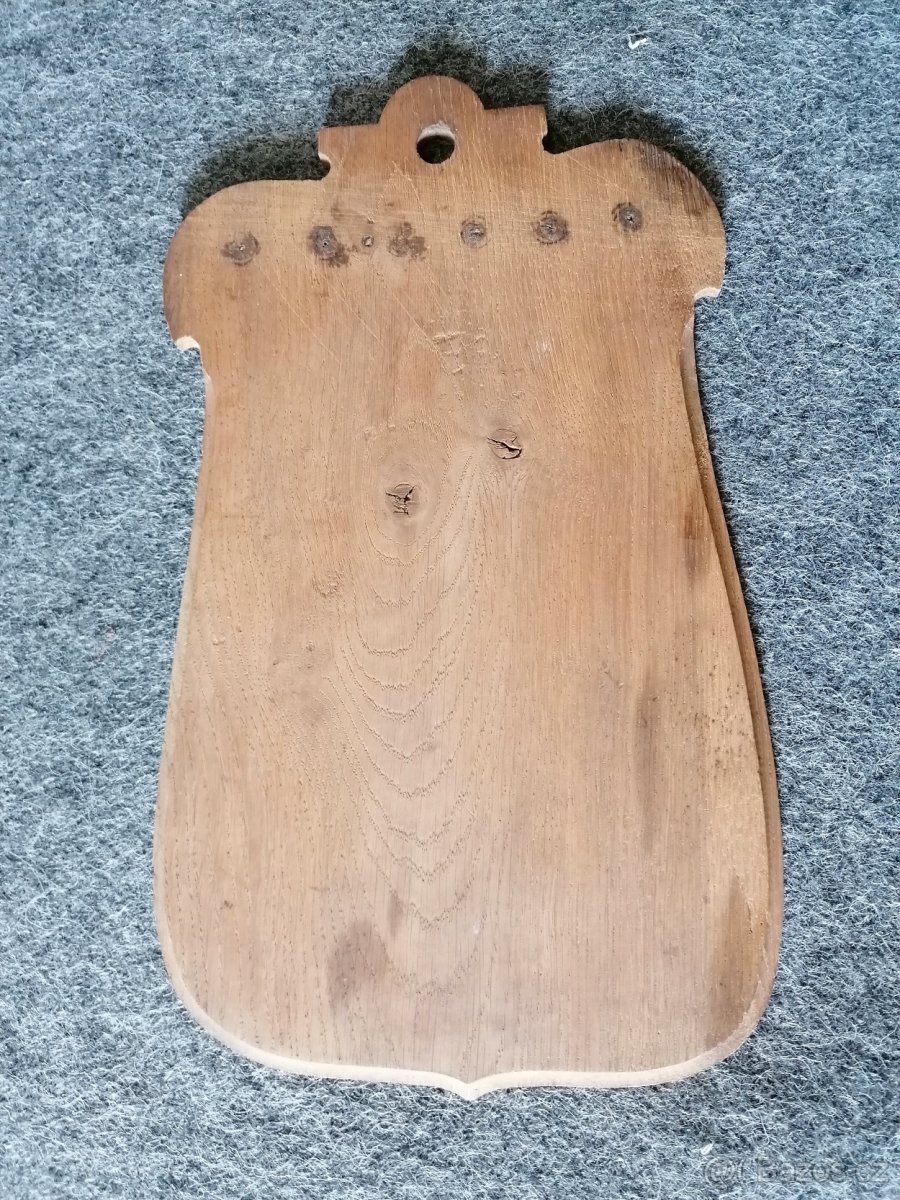 Dřevěná podložka na mysliveckou trofej