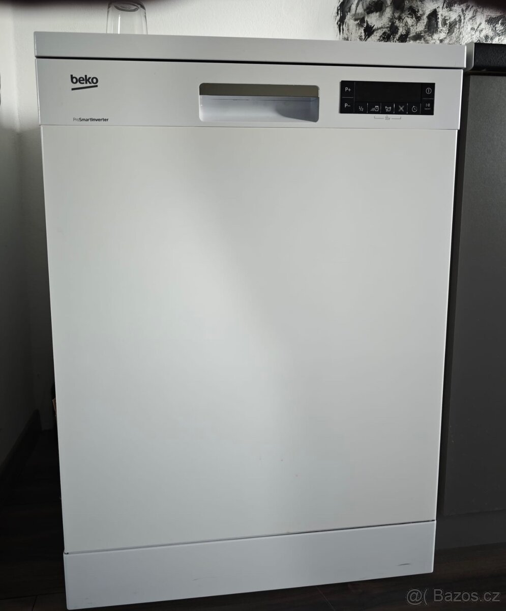 Myčka Beko volně stojící