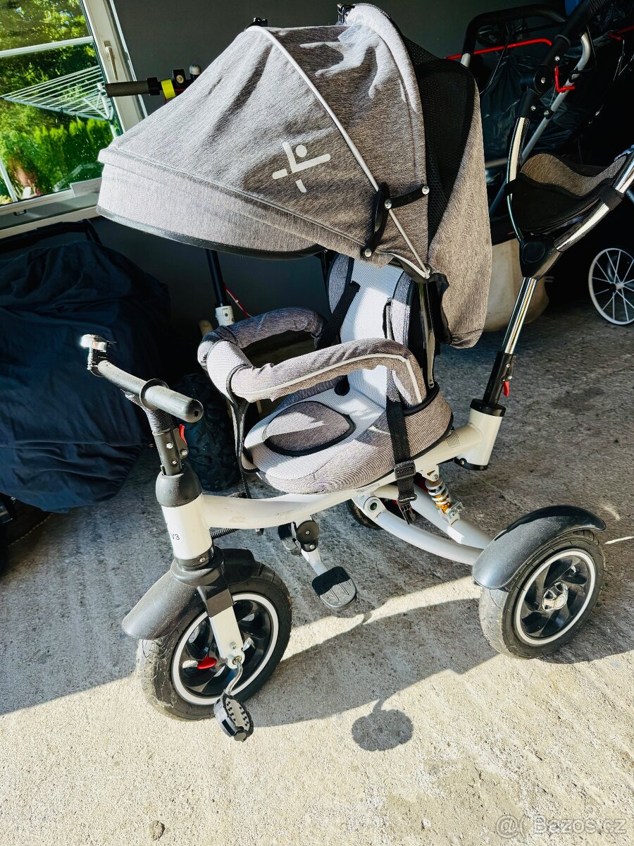 Trikolka s vodici tyci