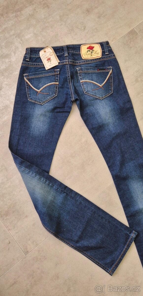 Tmavěmodré dámské džíny IndianRose