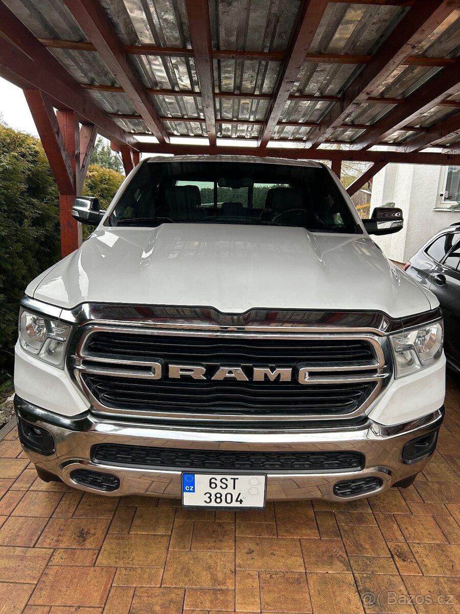 RAM 1500 5.7HEMI 4x4 2018